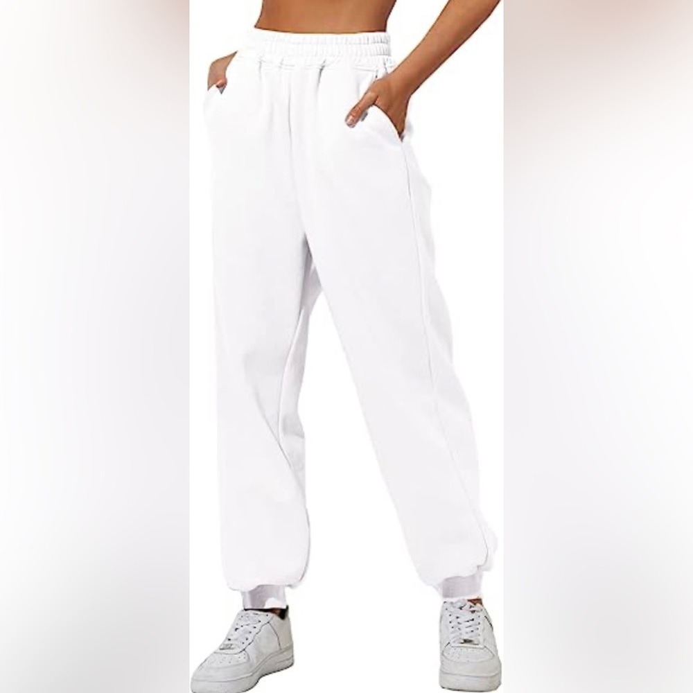 White Yovela high waisted sweatpants
